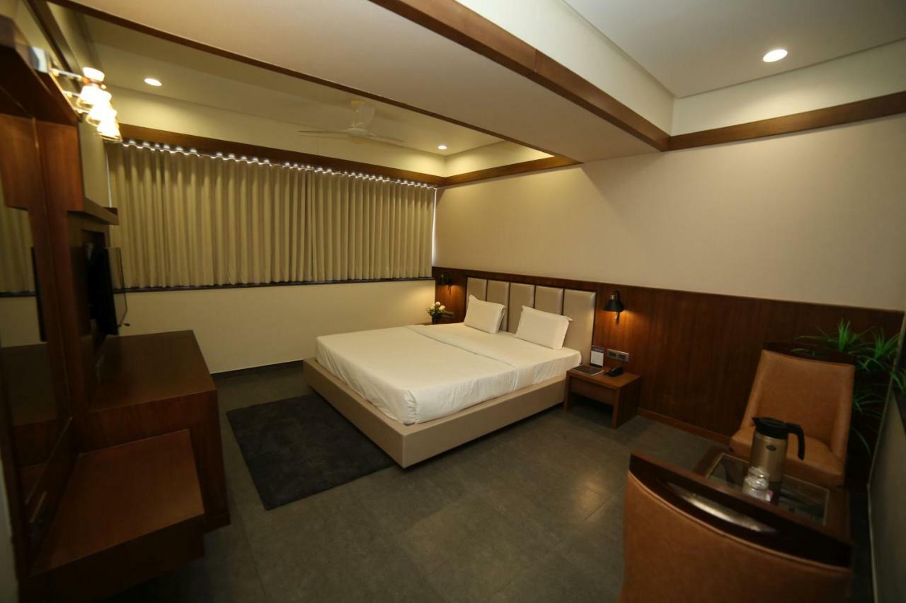 Hotel Avaante Ahmedabad Formerly Known As The Orchid Hotel Exterior photo